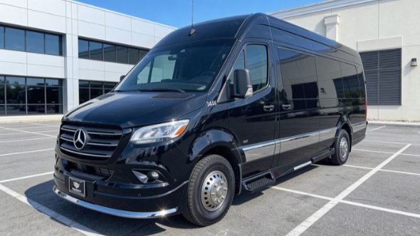 10 passenger sprinter van pueblo