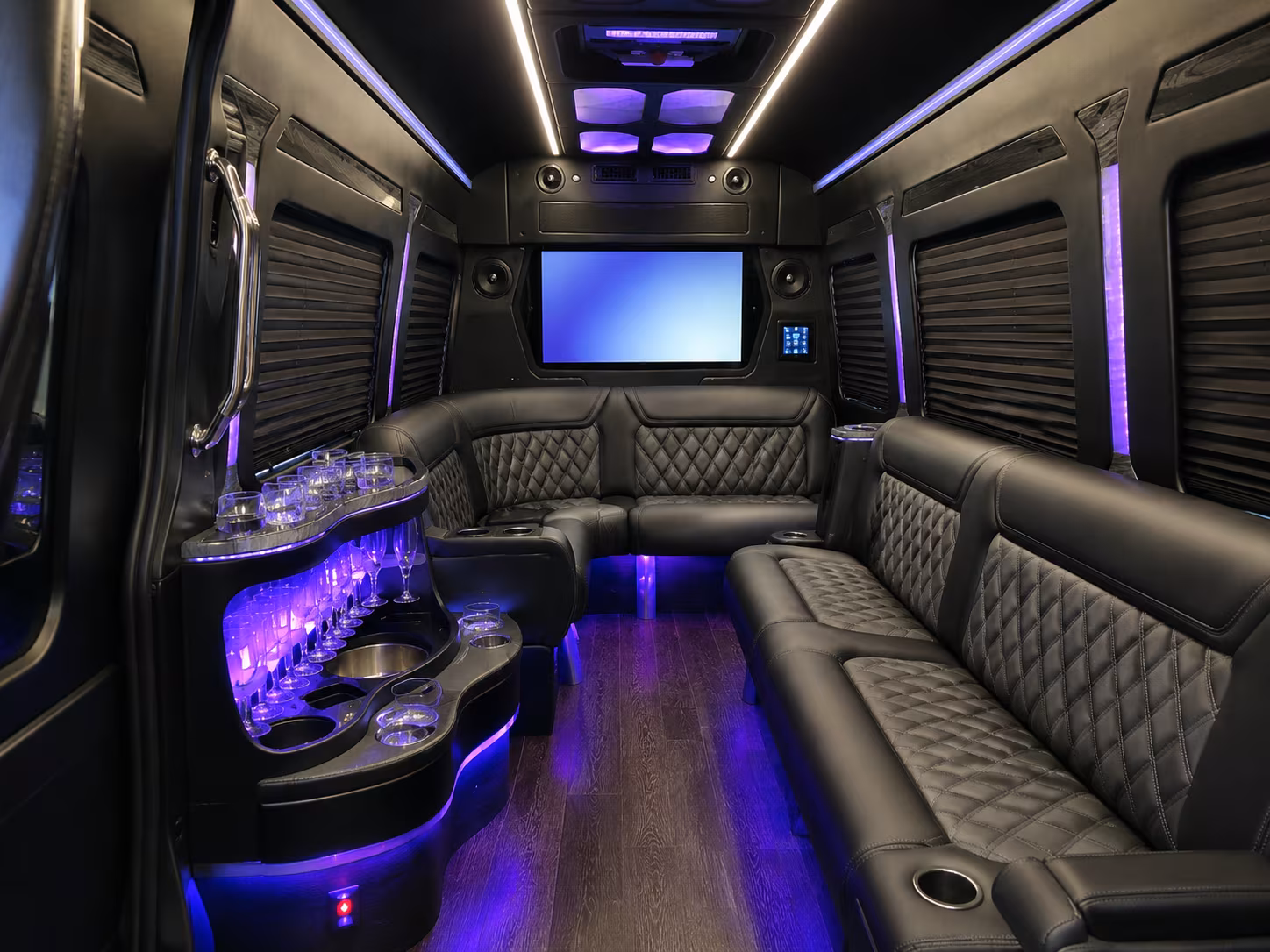 find the perfect transportation for your next airport transfer 5
