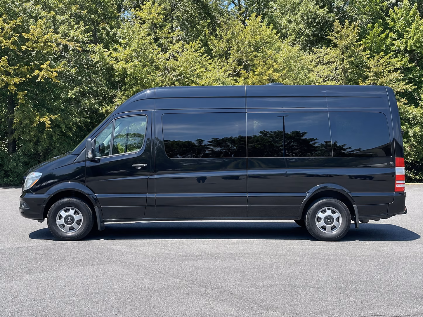 pueblo 18 passenger sprinter van